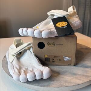 Vibram FiveFingers KSO Vintage Total White Women's US Size 7 7.5 EU Size 38